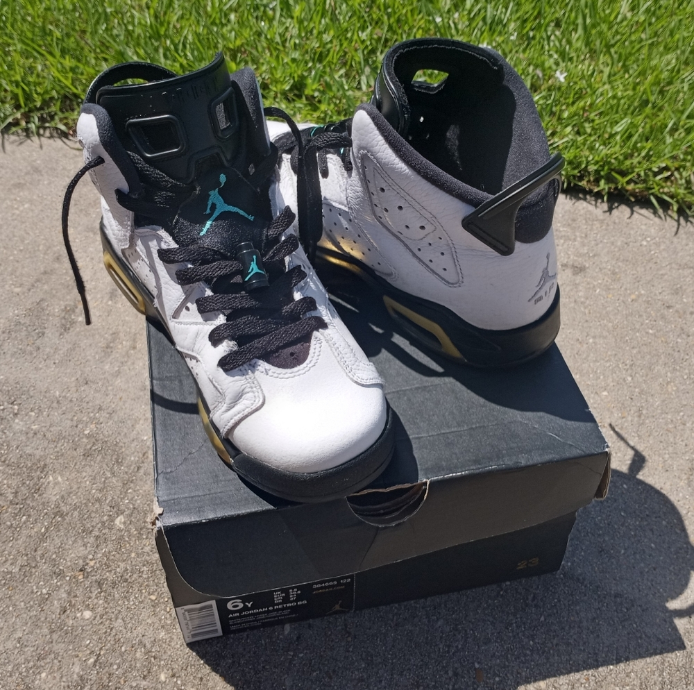 Jordan 6 Retro Hyper Jade Womens 7½